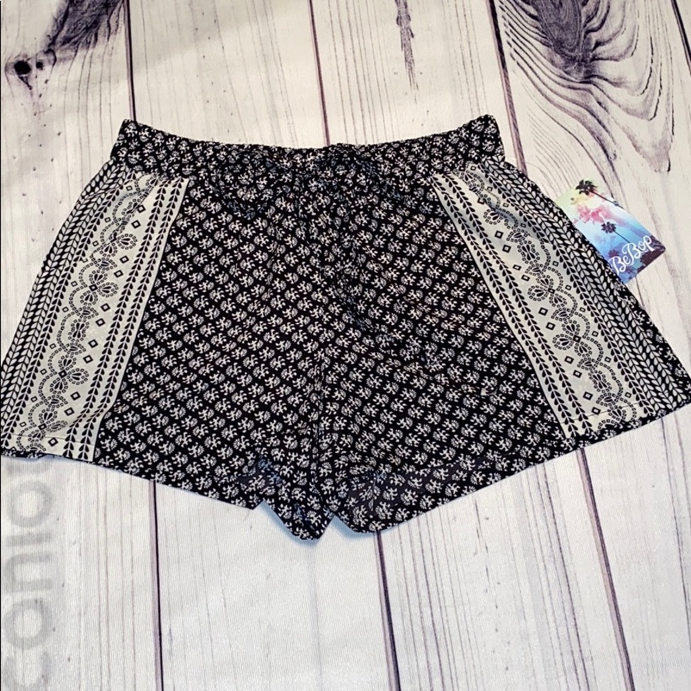 BEBOP WOMEN'S SOFT PRINT SHORTS SIZE SMALL - Picture 1 of 5